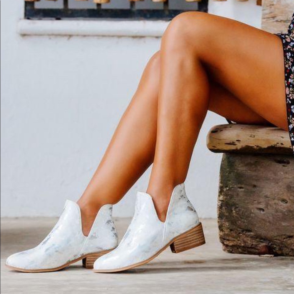 Corkys Curry Bootie-Wht Metallic - Picture 5 of 5